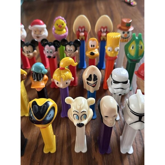 Vintage PEZ Dispensers Lot of 30 Disney, Looney Tunes, Marvel, Star Wars, More! - Picture 6 of 16